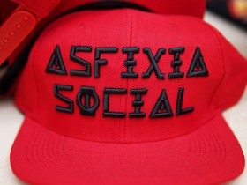 Boné Asfixia Social - Aba Reta / Vermelho